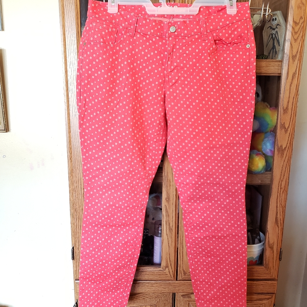 🌟Coral polka dot Rockstar jeans🌟